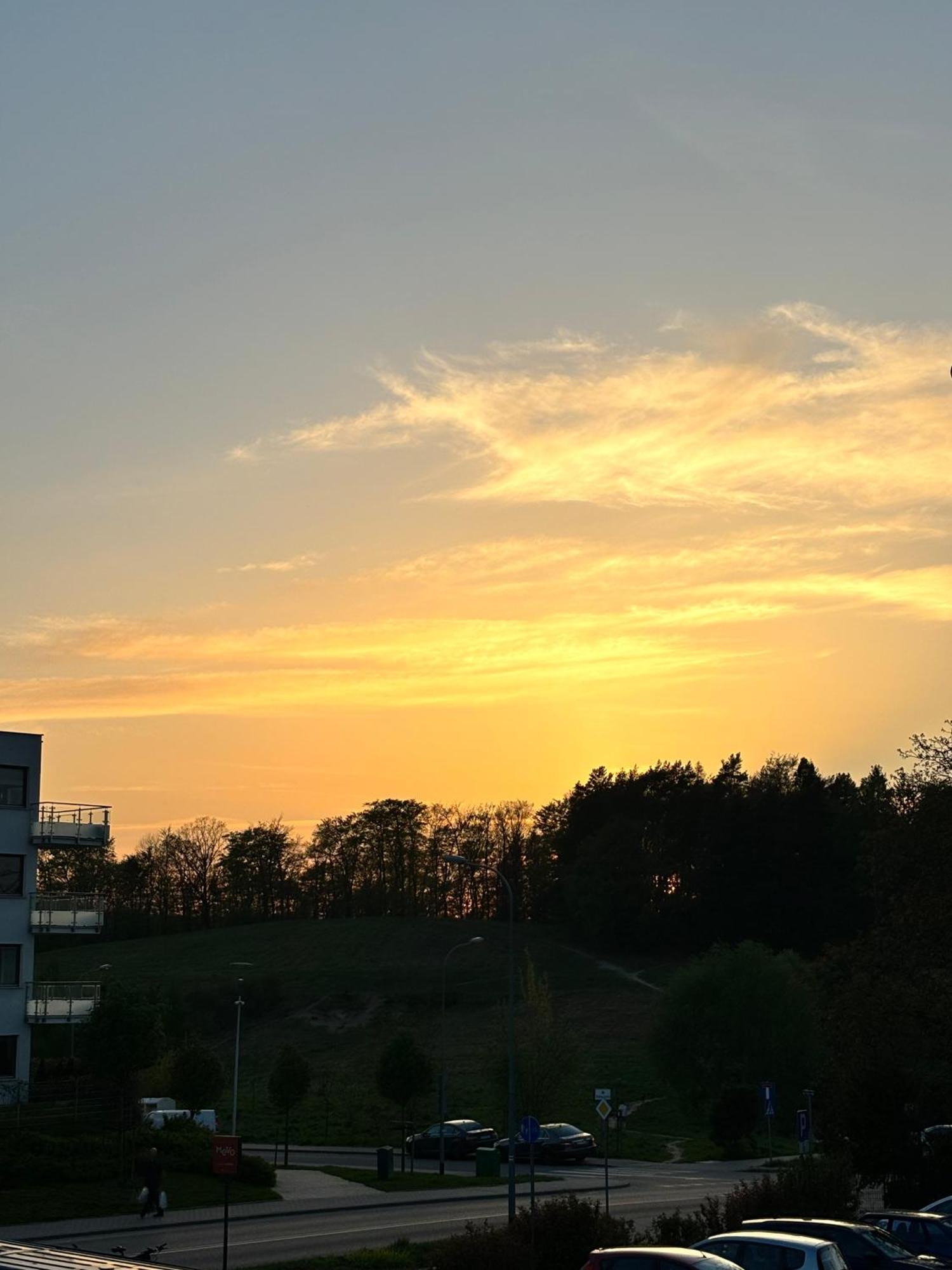 Altoria Sunset Apartment